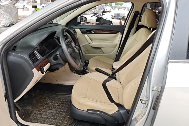 Used Volkswagen Lavida 2013 1.6L Manual Comfort Edition Left Front Seat