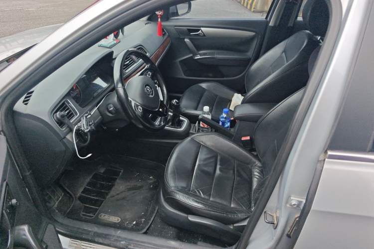 Used Volkswagen Lavida 2013 Revised Version 1.4 TSI Manual Comfort Edition Left Front Seat