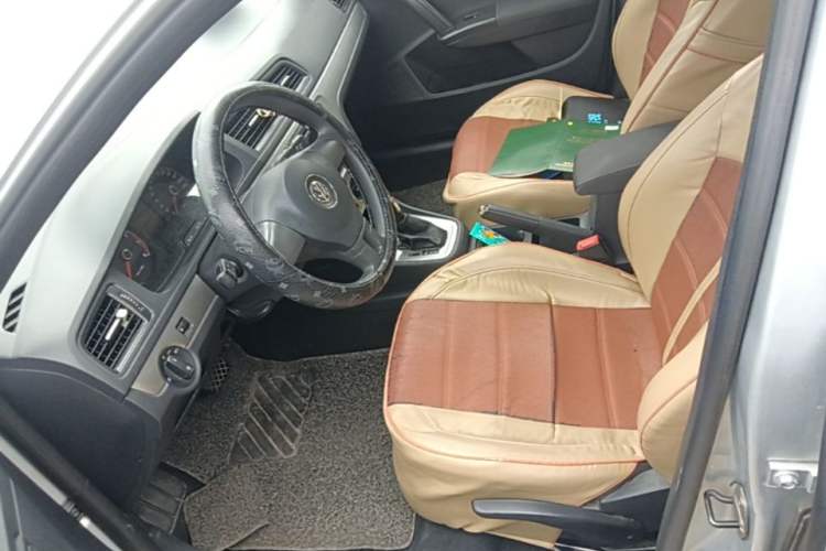 Used Volkswagen Lavida 2013 Revised Classic 1.6L Automatic Fashion Edition Left Front Seat