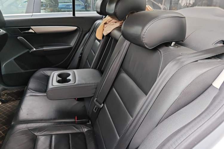Used Volkswagen Lavida 2013 1.4TSI DSG Comfort Edition Left Rear Seat