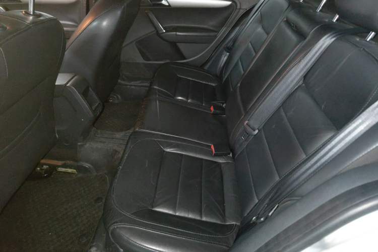 Used Volkswagen Lavida 2013 Revised Version 1.4 TSI DSG Comfort Edition Left Rear Seat