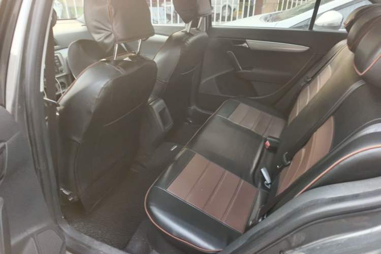 Used Volkswagen Lavida 2013 Revised Classic 1.6L Manual Fashion Edition Left Rear Seat