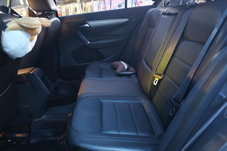 Used Volkswagen Lavida 2013 1.6L Manual Comfort Edition Left Rear Seat