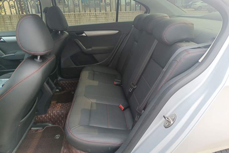 Used Volkswagen Lavida 2013 Revised Classic 1.6L Automatic Fashion Edition Left Rear Seat
