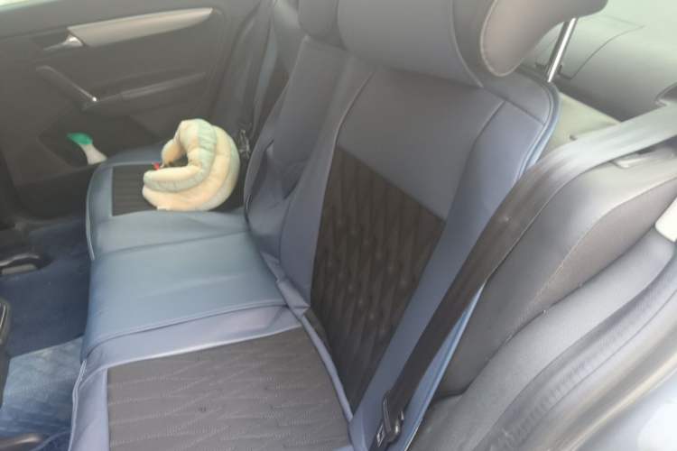 Used Volkswagen Lavida 2013 1.6L Manual Comfort Edition Left Rear Seat