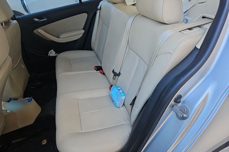 Used Volkswagen Lavida 2013 1.6L Manual Fashion Edition Left Rear Seat