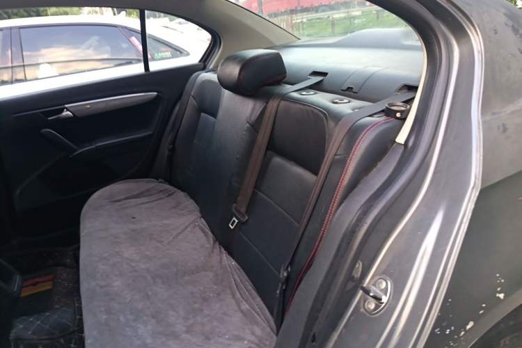 Used Volkswagen Lavida 2013 1.6L Manual Fashion Edition Left Rear Seat