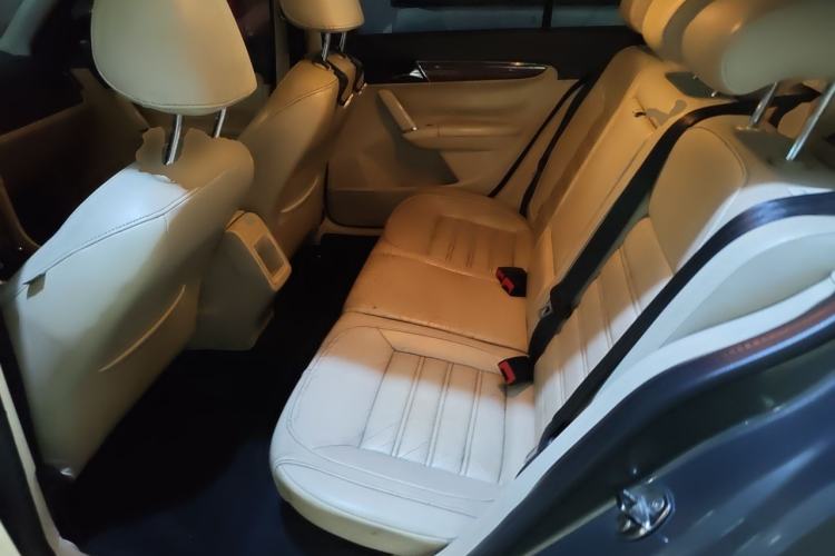 Used Volkswagen Lavida 2013 1.4TSI DSG Luxury Edition Left Rear Seat