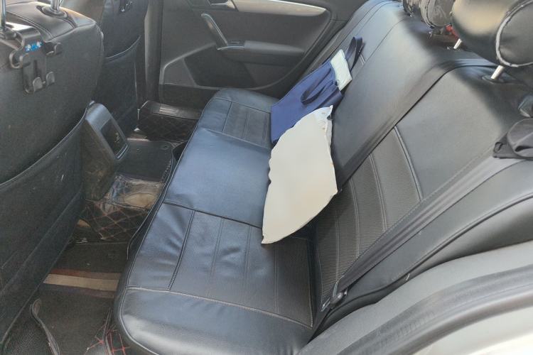 Used Volkswagen Lavida 2013 1.6L Manual Fashion Edition Left Rear Seat
