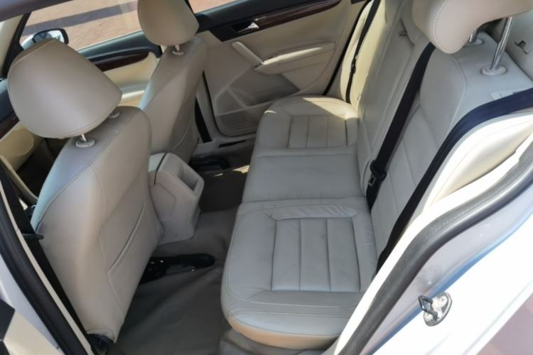 Used Volkswagen Lavida 2013 1.4TSI DSG Comfort Edition Left Rear Seat