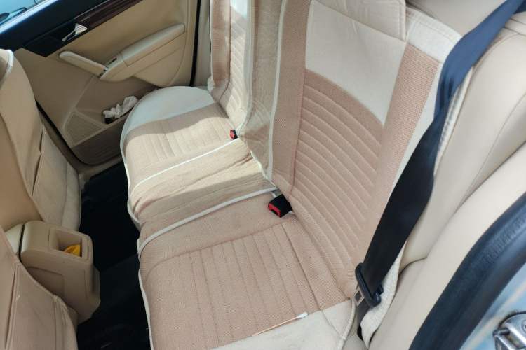 Used Volkswagen Lavida 2013 Revised Classic 1.6L Automatic Fashion Edition Left Rear Seat