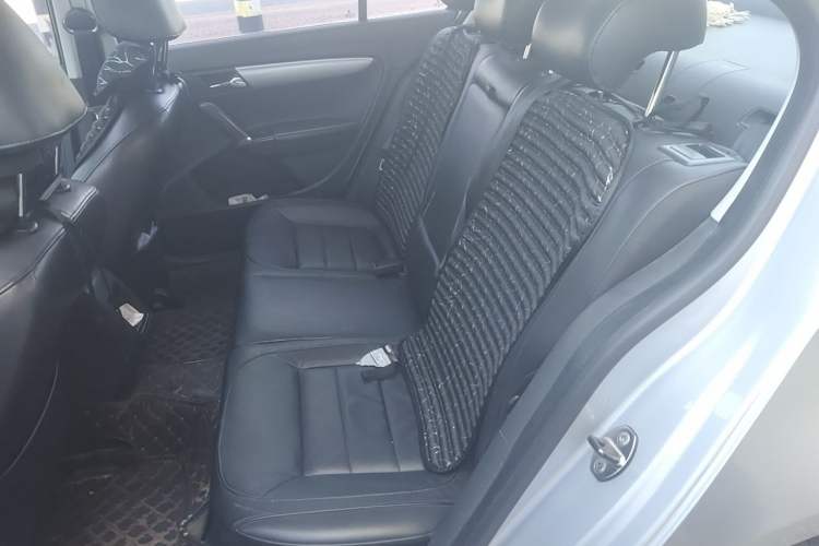 Used Volkswagen Lavida 2013 Revised Version 1.4 TSI DSG Comfort Edition Left Rear Seat