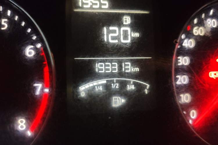 Used Volkswagen Lavida 2013 Restyled Classic 1.6L Manual Comfort Edition Odometer Close Up