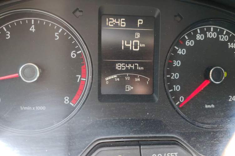 Used Volkswagen Lavida 2013 Revised Classic 1.6L Automatic Fashion Edition Odometer Close Up