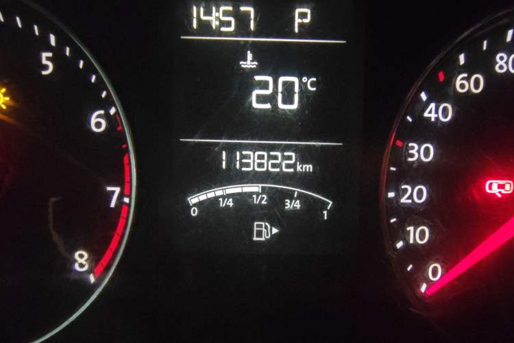 Used Volkswagen Lavida 2013 Revised Version 1.4 TSI DSG Comfort Edition Odometer Close Up