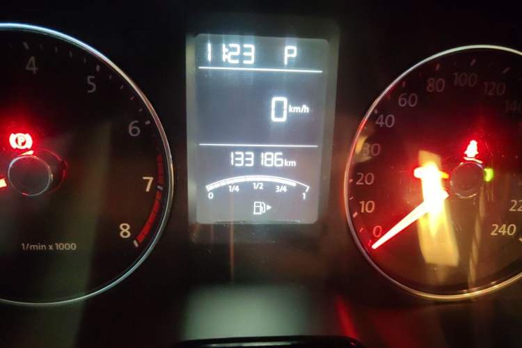 Used Volkswagen Lavida 2013 Revised Version 1.6L Automatic Luxury Edition Odometer Close Up