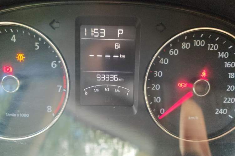 Used Volkswagen Lavida 2013 Restyled Classic 1.6L Automatic Comfort Edition Odometer Close Up