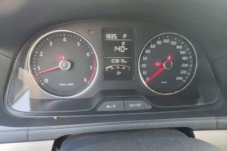Used Volkswagen Lavida 2013 Restyled Classic 1.6L Automatic Comfort Edition Odometer Close Up
