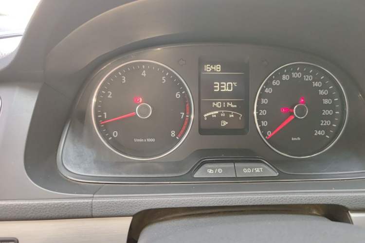 Used Volkswagen Lavida 2013 Restyled Classic 1.6L Manual Comfort Edition Odometer Close Up