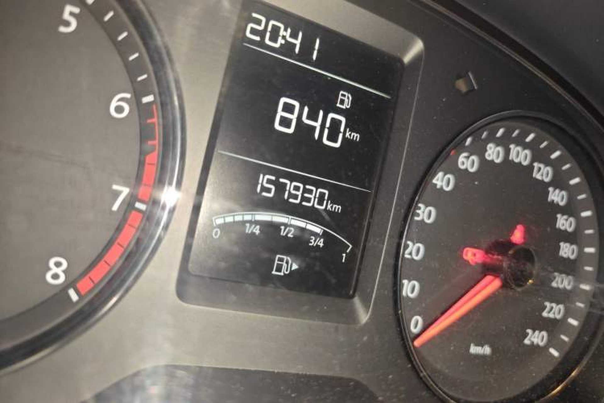 Used Volkswagen Lavida 2013 1.6L Manual Comfort Edition Odometer Close Up