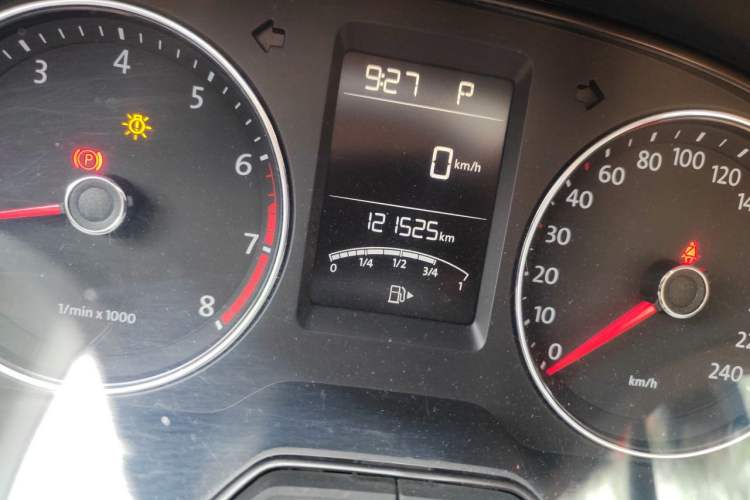 Used Volkswagen Lavida 2013 Restyled Classic 1.6L Automatic Comfort Edition Odometer Close Up