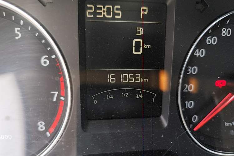 Used Volkswagen Lavida 2013 Revised Version 1.6L Automatic Luxury Edition Odometer Close Up