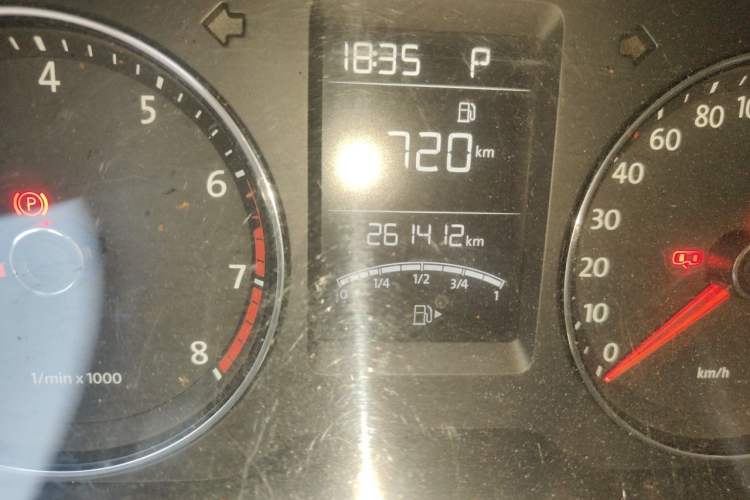 Used Volkswagen Lavida 2013 Revised Version 1.6L Automatic Luxury Edition Odometer Close Up