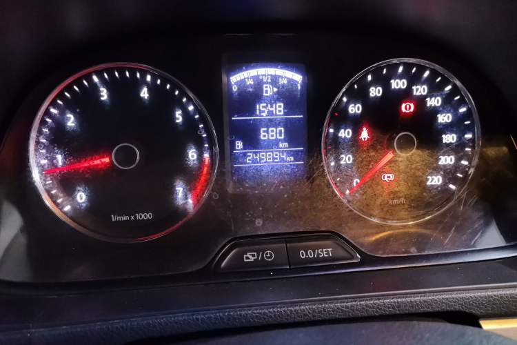 Used Volkswagen Lavida 2013 1.6L Manual Comfort Edition Odometer Close Up