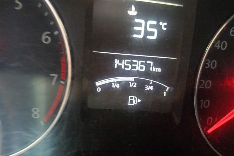 Used Volkswagen Lavida 2013 Restyled Classic 1.6L Automatic Comfort Edition Odometer Close Up