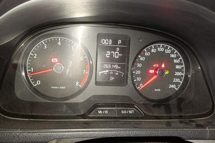 Used Volkswagen Lavida 2013 Revised Classic 1.6L Automatic Fashion Edition Odometer Close Up