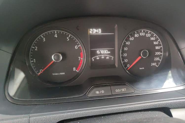 Used Volkswagen Lavida 2013 Revised Classic 1.6L Automatic Fashion Edition Odometer Close Up