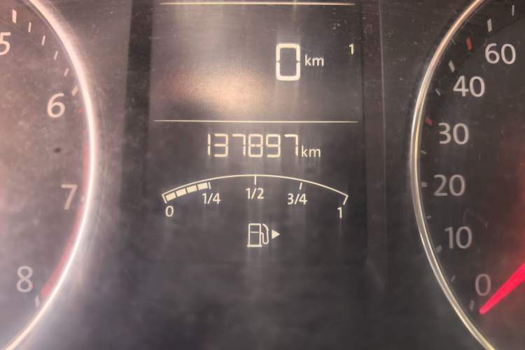 Used Volkswagen Lavida 2013 Restyled Classic 1.6L Automatic Comfort Edition Odometer Close Up