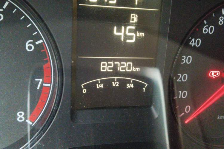 Used Volkswagen Lavida 2013 Revised Classic 1.6L Automatic Fashion Edition Odometer Close Up