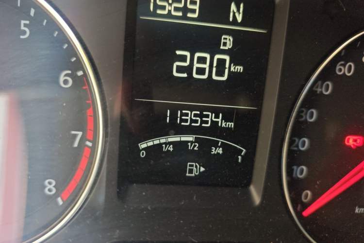 Used Volkswagen Lavida 2013 Restyled Classic 1.6L Automatic Comfort Edition Odometer Close Up