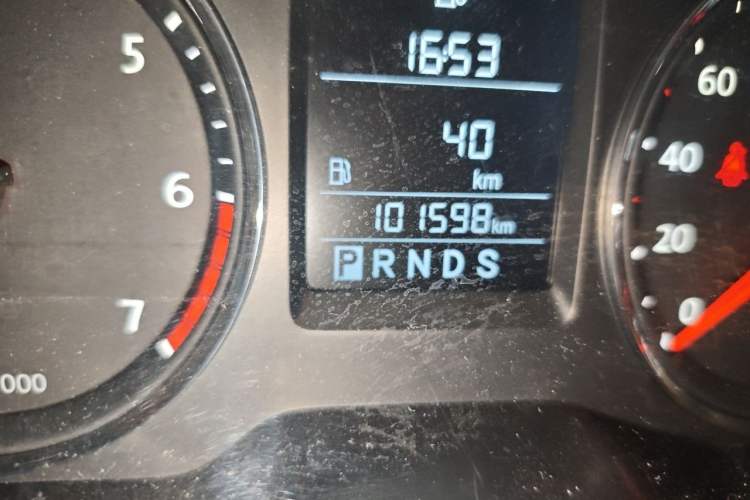 Used Volkswagen Lavida 2013 1.6L Automatic Comfort Edition Odometer Close Up