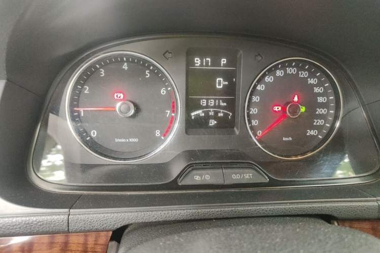 Used Volkswagen Lavida 2013 Restyled Classic 1.6L Automatic Comfort Edition Odometer Close Up