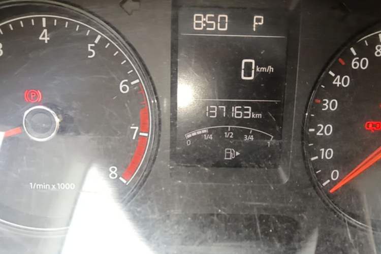 Used Volkswagen Lavida 2013 Revised Classic 1.6L Automatic Fashion Edition Odometer Close Up