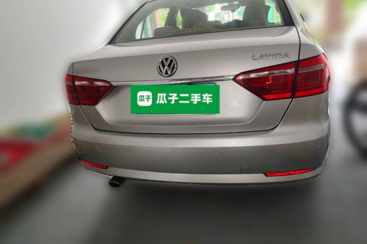 Used Volkswagen Lavida 2013 1.6L Automatic Luxury Edition Rear