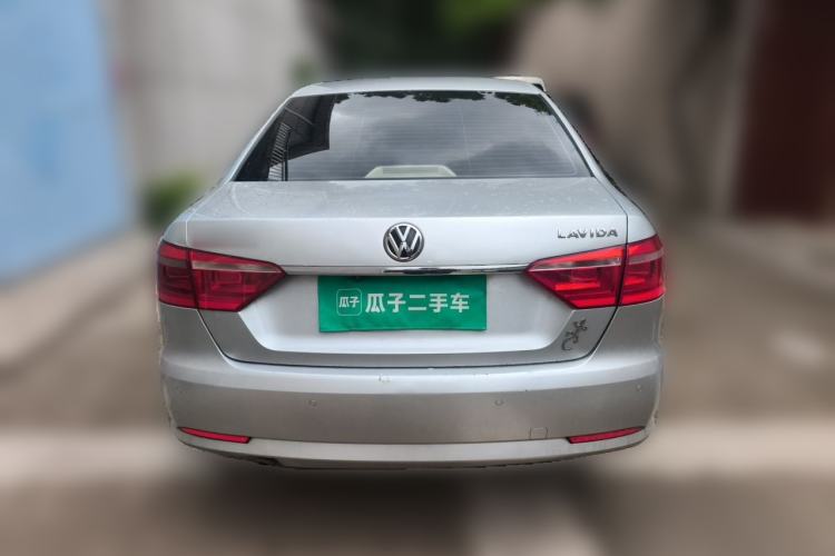 Used Volkswagen Lavida 2013 1.6L Automatic Luxury Edition Rear