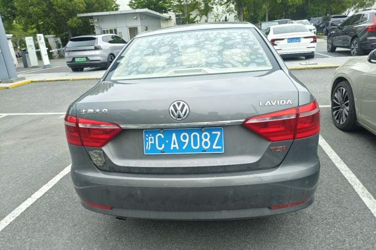 Used Volkswagen Lavida 2013 1.6L Manual Comfort Edition Rear