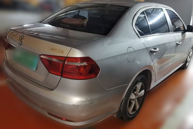 Used Volkswagen Lavida 2013 Revised Classic 1.6L Automatic Fashion Edition Rear Right 45 Deg