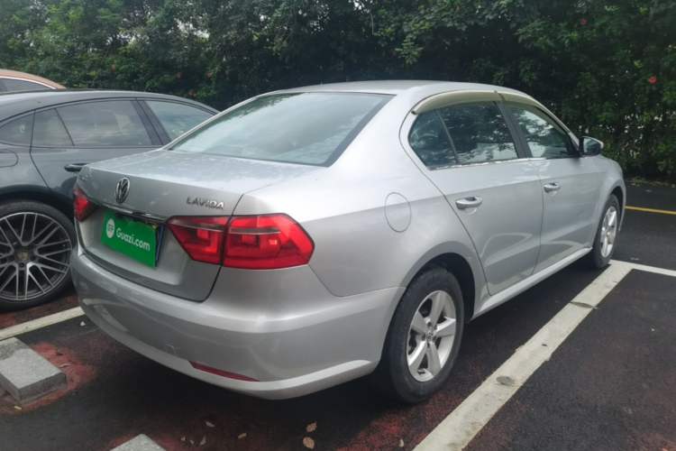 Used Volkswagen Lavida 2013 Revised Classic 1.6L Automatic Fashion Edition Rear Right 45 Deg