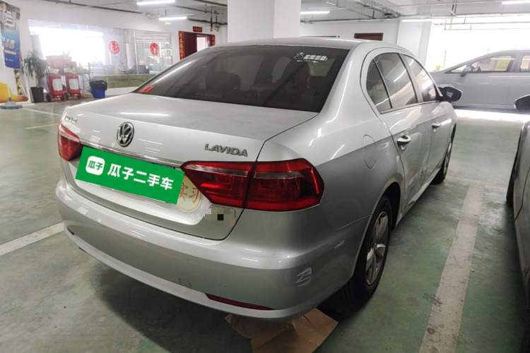 Used Volkswagen Lavida 2013 Revised Classic 1.6L Manual Fashion Edition Rear Right 45 Deg