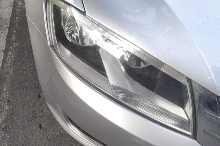 Used Volkswagen Lavida 2013 Restyled Classic 1.6L Automatic Comfort Edition Right Front Headlight