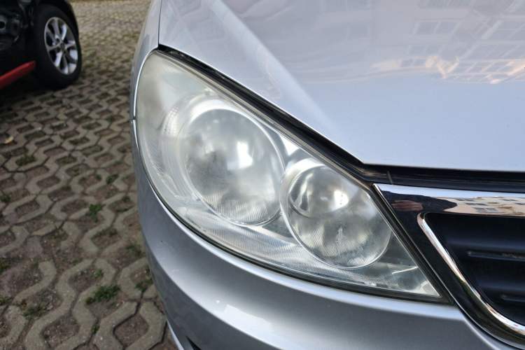 Used Volkswagen Lavida 2013 Classic 1.6L Manual Fashion Edition Right Front Headlight