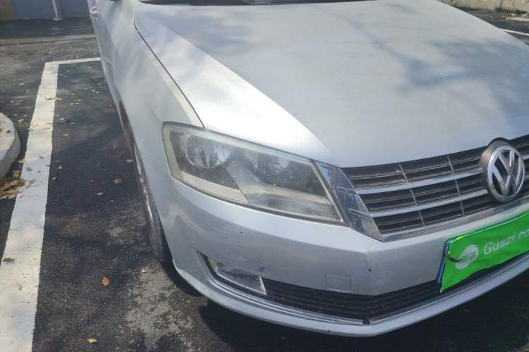 Used Volkswagen Lavida 2013 1.4TSI Manual Comfort Edition Right Front Headlight