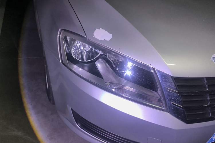 Used Volkswagen Lavida 2013 Revised Classic 1.6L Automatic Fashion Edition Right Front Headlight