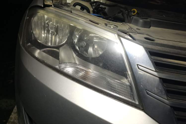 Used Volkswagen Lavida 2013 Revised Version 1.4 TSI DSG Comfort Edition Right Front Headlight