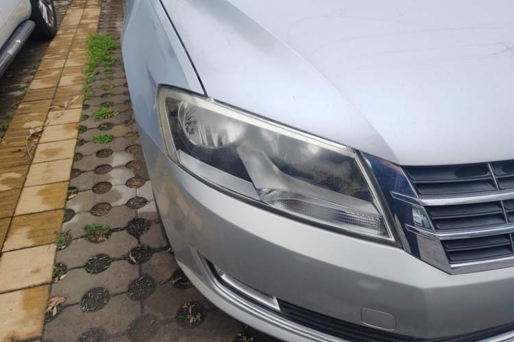 Used Volkswagen Lavida 2013 Restyled Classic 1.6L Automatic Comfort Edition Right Front Headlight