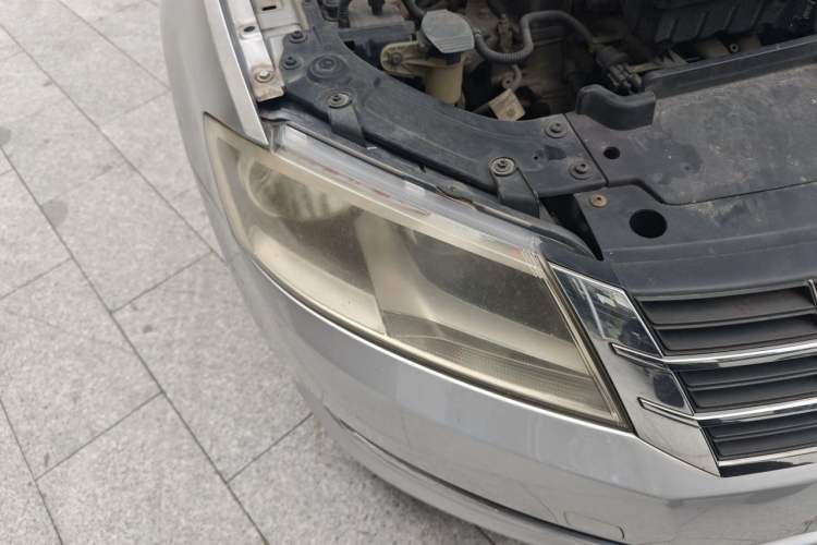 Used Volkswagen Lavida 2013 Restyled Classic 1.6L Automatic Comfort Edition Right Front Headlight
